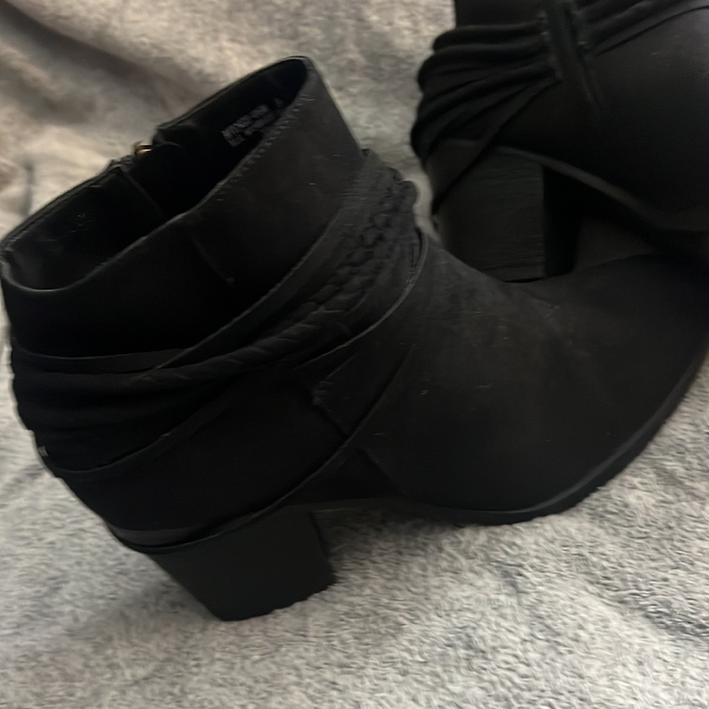 Ankle boots - Picture 3 of 8